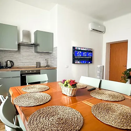 Giulio Cesare 237 Apartment *